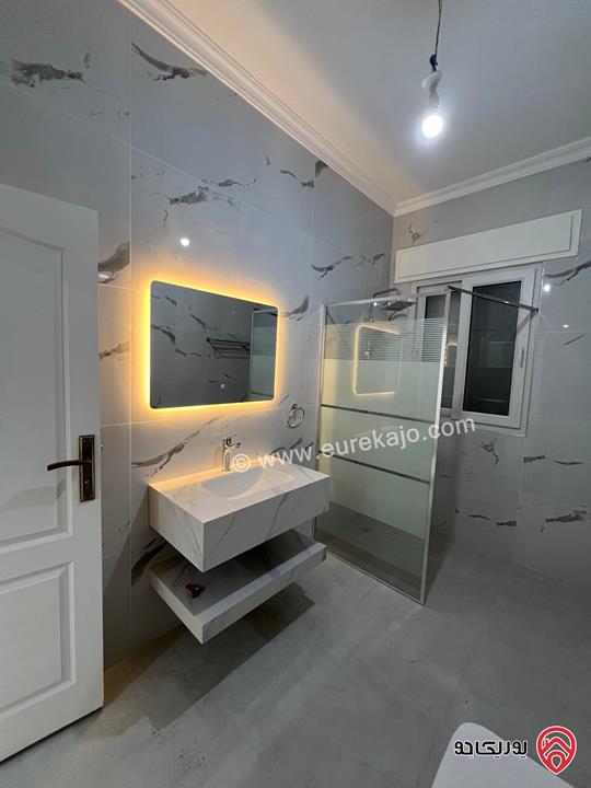 فيلا مساحة الارض 672م مساحة البناء 600م للبيع في عمان - دير غبار حي السهل 