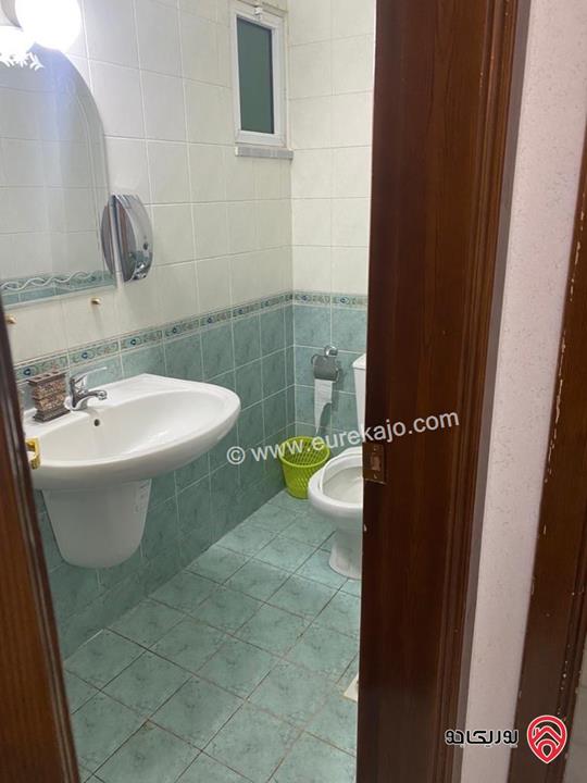 شقة ديلوكس طابق اول مساحة 205م للبيع في عمان - الرابية