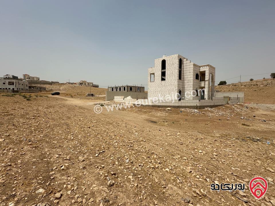 ارض مساحة 569م للبيع في عمان - الخشافية تلعة هليل الغربي بجانب فلل