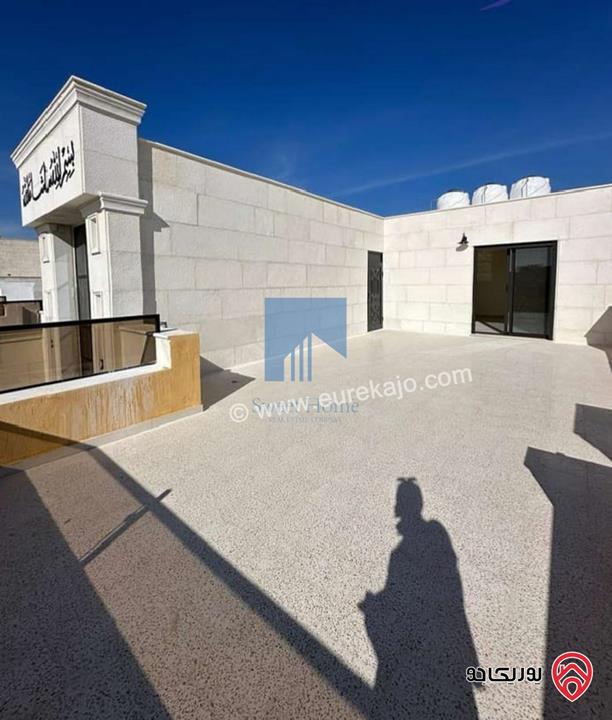 شقة فاخرة للبيع في عمان - تلاع العلي خلف طواحين الهوا طابق ثالث 180م مع روف دوبلكس 110م لم تسكن