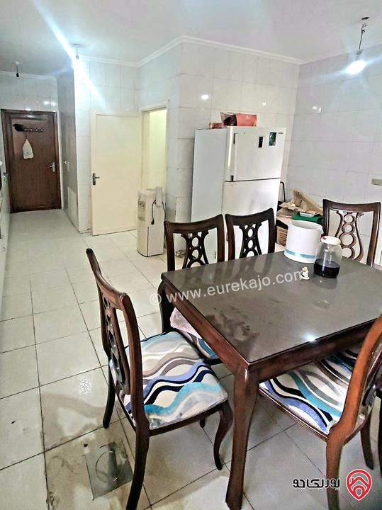 شقة طابقية مساحة 290م للبيع في عمان - الرابية 