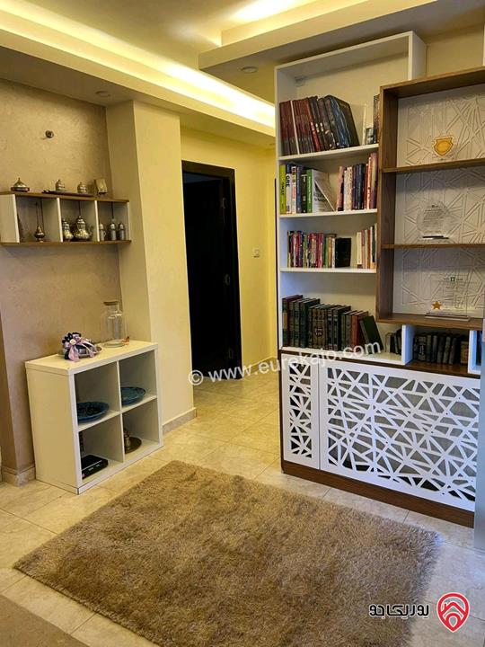 شقة طابق ثالث دوبلكس مساحة 200م للبيع في عمان - طريق المطار