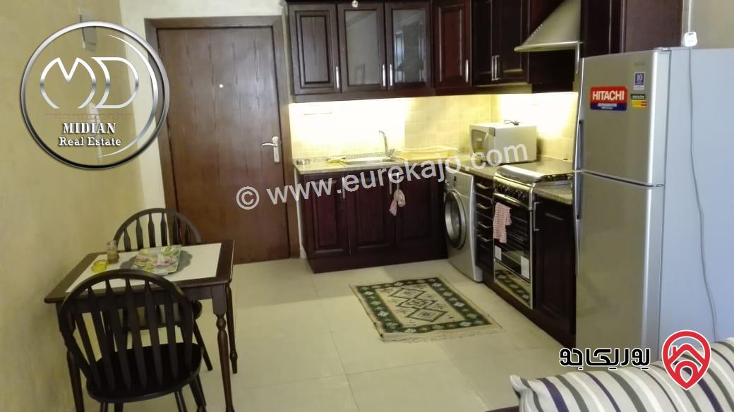 شقة مفروشة طابق ثاني مساحة 90م مع مسبح للبيع في عمان - دير غبار