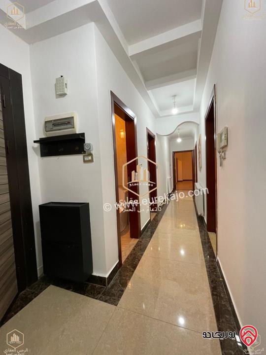 شقة دوبلكس فاخرة طابق ثالث مساحة 220م للايجار في عمان - الرابية