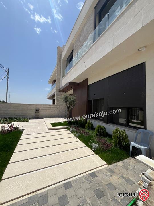 فيلا مساحة الارض 500م مساحة البناء 700م للبيع في عمان - دابوق