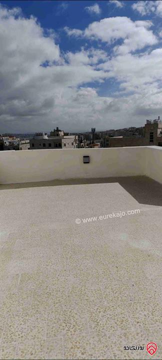 شقة جديدة مساحة 165م دوبلكس للبيع في عمان - الجبيهة شارع الاردن حي الديوان