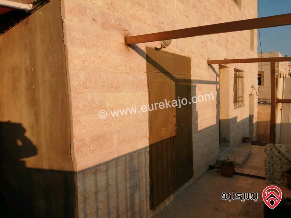 عمارة طابقين مساحة 260م على أرض 240م للبيع في عمان - أم نوارة حي عدن