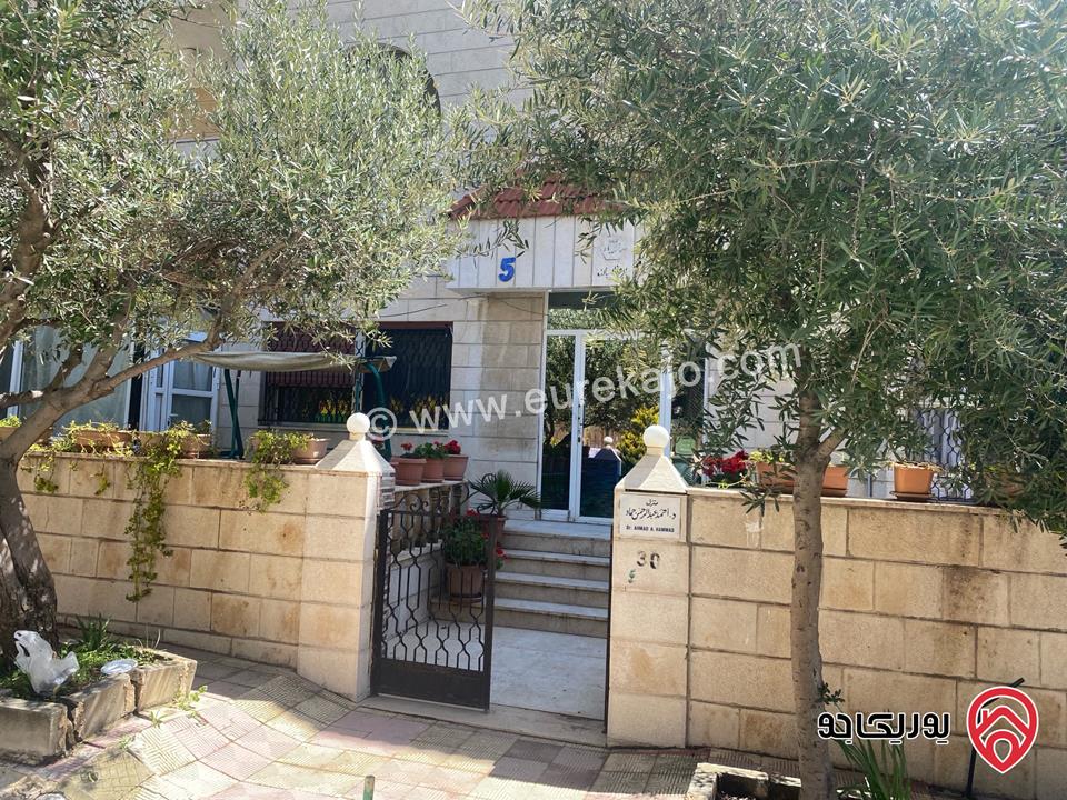 شقة طابق أول مساحة 150م للايجار في عمان - خلدا