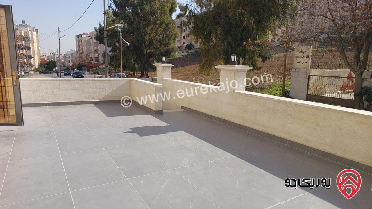 شقة ارضية مساحة 150م داخلي و 90م خارجي للبيع في عمان - عرجان 