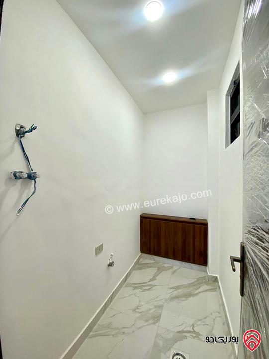 شقة مميزة دوبلكس مساحة 212م للبيع في عمان - منطقة ابو علندا اسكان الكهربا 