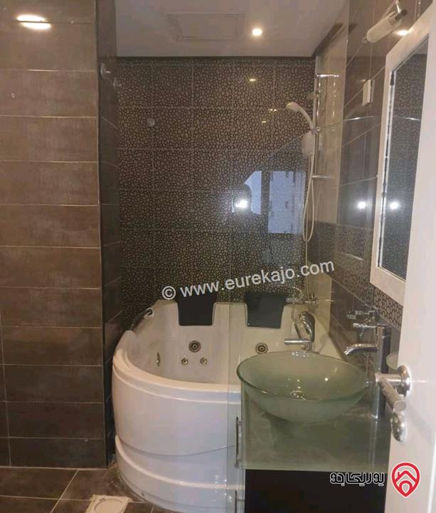 شقة سوبر ديلوكس طابق ثالث مساحة 120م للايجار في عمان - تلاع العلي 