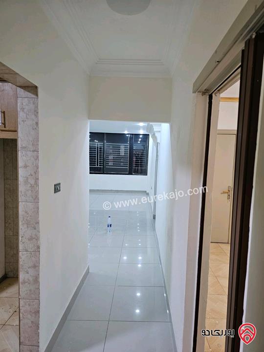 شقة طابق ثالث مساحة 110م للبيع في عمان - ضاحية الحاج حسن 