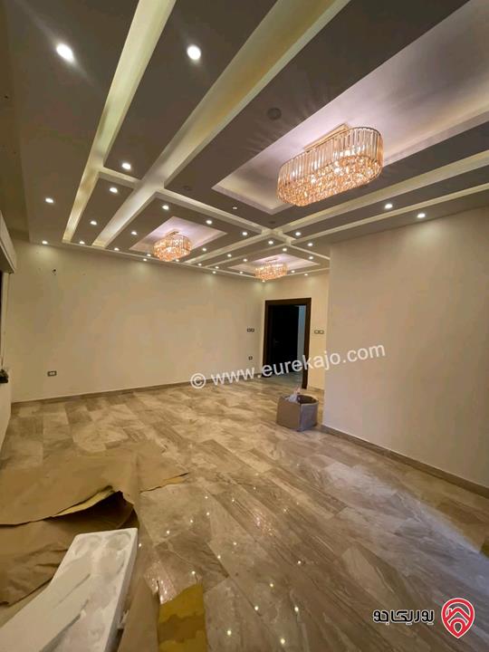 شقة أرضية مساحة 166م داخلي و 250م خارجي للبيع في عمان - الشميساني