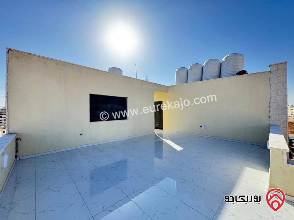 شقة طابق ثالث دوبلكس مساحة 212م مع تراس خارجي 40م للبيع في عمان - البنيات 