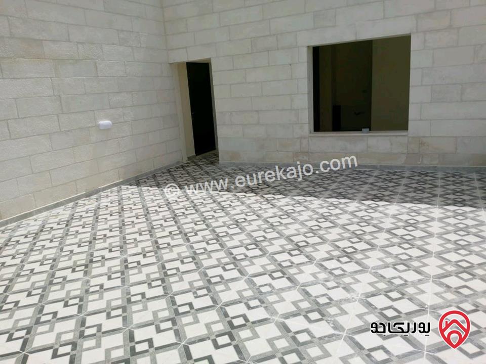 شقة مع رووف مساحة 275م للبيع في عمان - شفا بدران الكوم