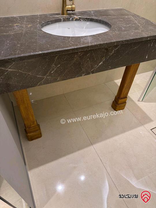 روف مساحة 100م مع جاكوزي للإيجار في عمان - الرابية 