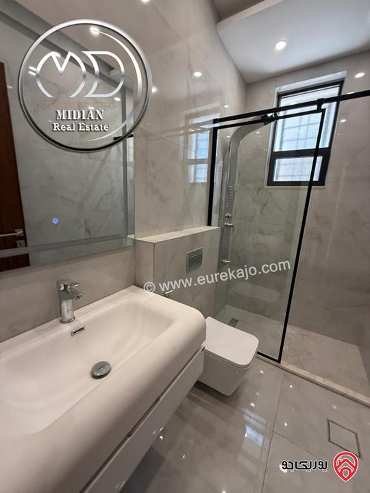 رووف فارغ للايجار في عمان - عبدون مساحة 190م مع تراسات تشطيبات سوبر ديلوكس اطلالة جميلة جديد لم يسكن