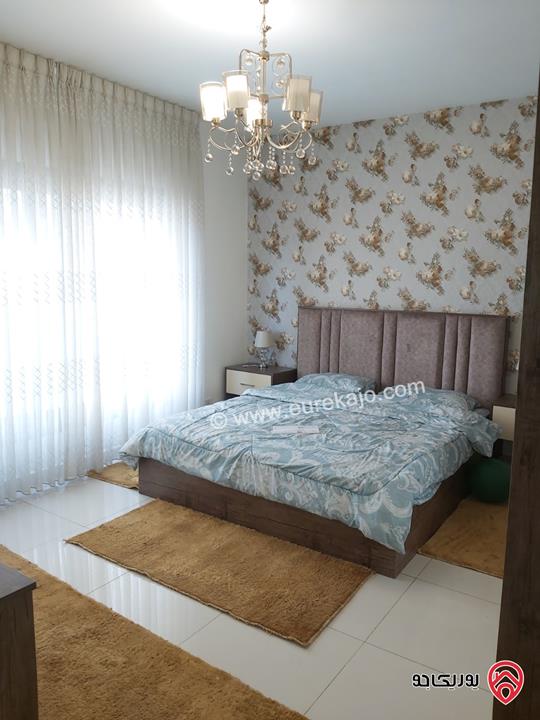 شقة أرضية طابقية مفروشة مساحة 302م داخلي و 70م خارجي للايجار في عمان - دير غبار