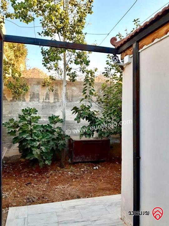 بيت مستقل مساحة 250م على أرض 500م للبيع في عمان - ابو علندا اسكان الكهربا 