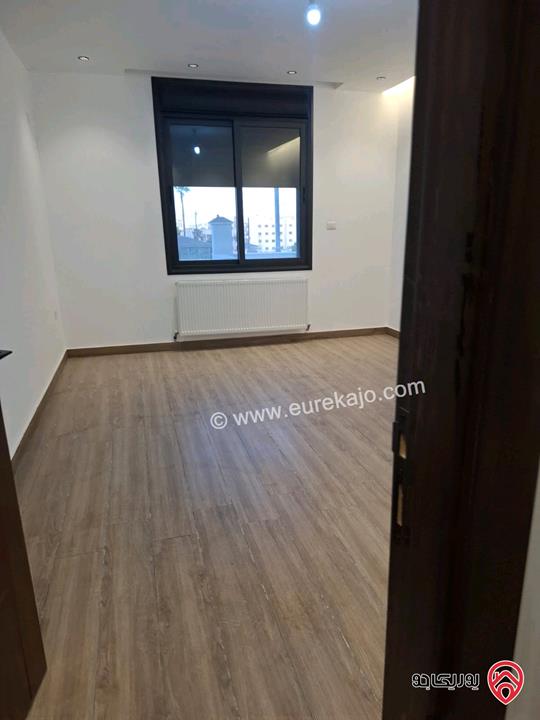 شقة أرضية مساحة 220م داخلي و 150م خارجي للبيع في عمان - شفا بدران