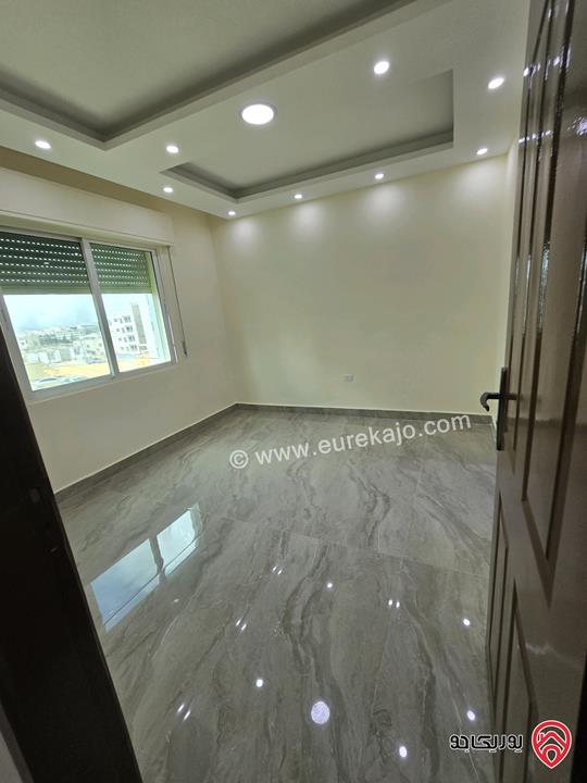 شقة طابق ثالث مساحة 90م للبيع في عمان - تلاع العلي