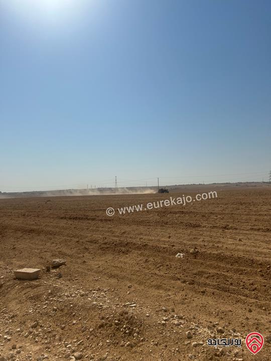 قطعتين أرض كل قطعة 1000 متر للبيع من أراضي جنوب عمان - زويزا الجنوبي بجانب الشاليهات