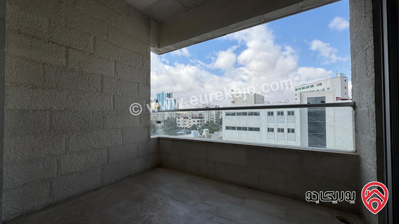 Unfurnished 4 Bedroom Apartment 300 Sqm for rent in Amman - 5th Circle