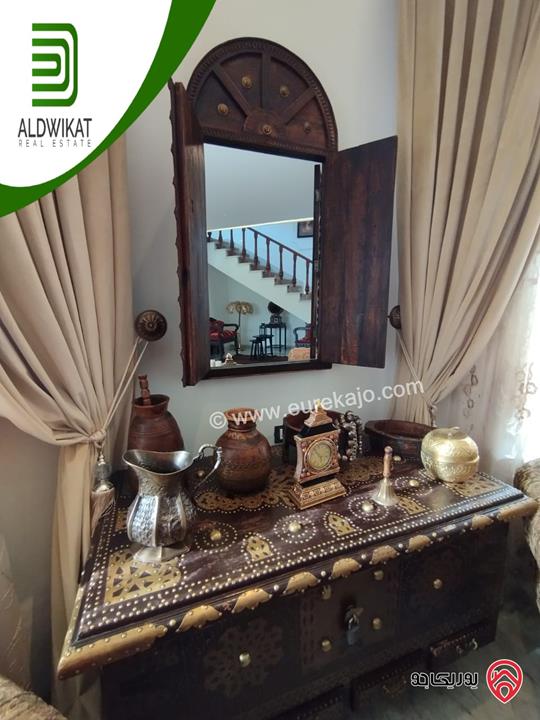 فيلا مساحة البناء 400م ومساحة الارض 430م ومساحة الحديقة 200م للايجار في عمان - ام السماق