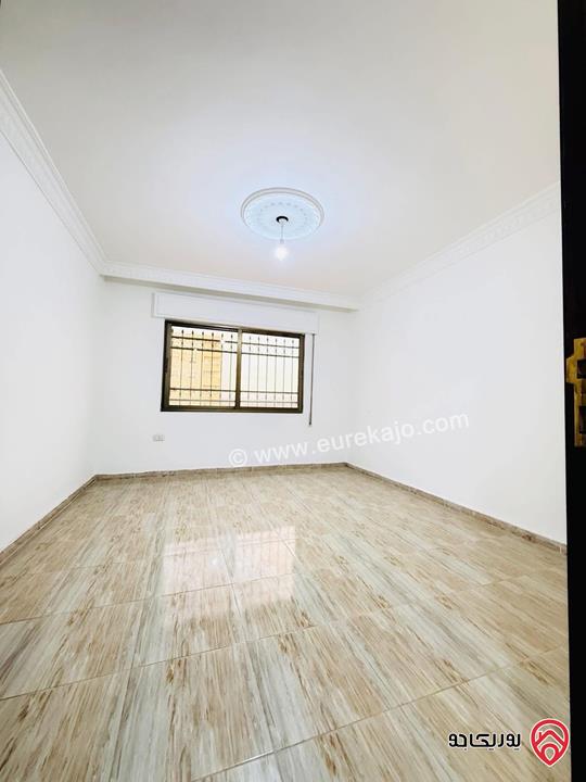 شقة شبه ارضي مساحة 142م داخلي و 30م خارجي للبيع في عمان - طبربور 