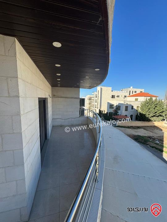 شقة فاخرة مساحة 180م طابق أول للبيع في عمان - الجبيهة 