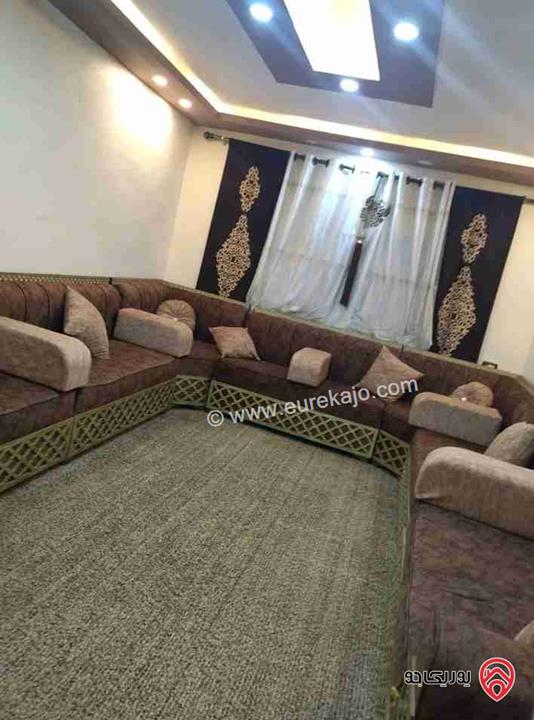 شقة طابق ثالث مساحة 80م للبيع في الزرقاء الجديدة