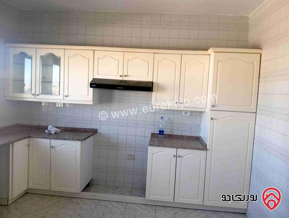 شقة فارغة مساحة 160م للايجار في عمان - ام اذينة