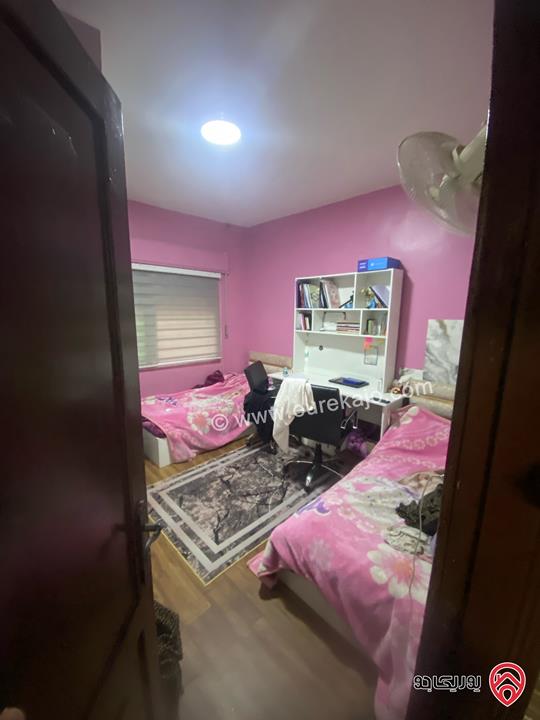 شقة ارضية مساحة 145م داخلي و 50م خارجي للبيع في عمان - ماركا الجنوبية نادي السباق