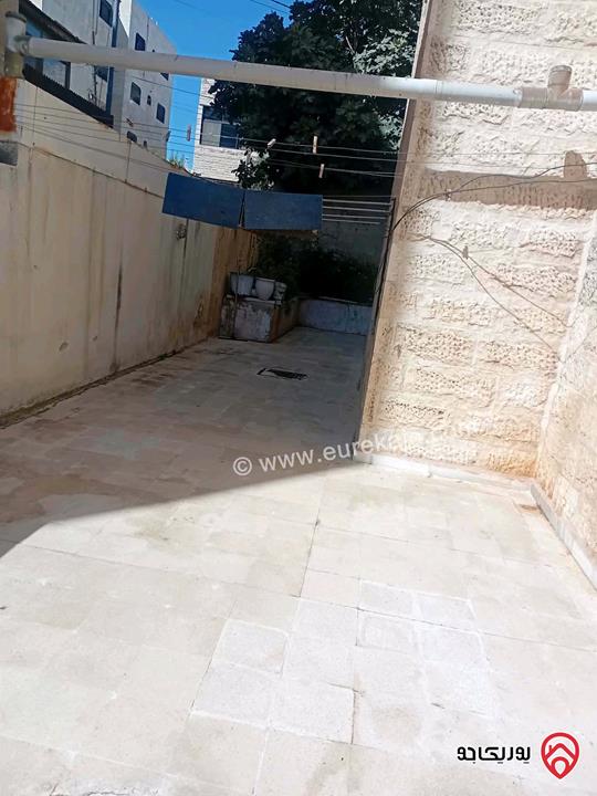 شقة طابق أرضي مساحة 133م داخلي و 30م خارجي للبيع في عمان - البيادر