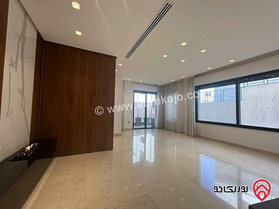 شقة شبه ارضية مساحة 360م داخلي و 150م خارجي للبيع في عمان - دابوق