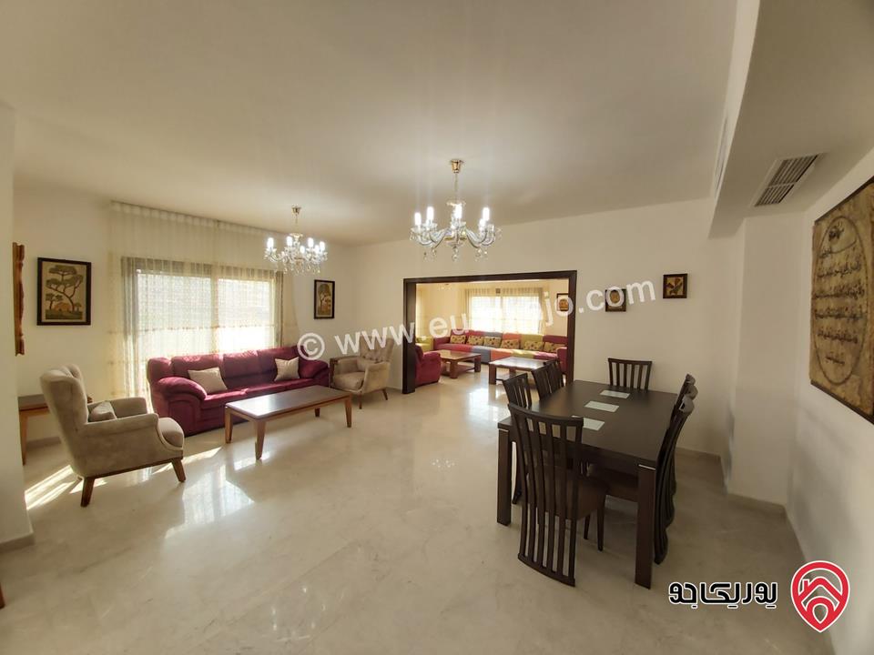 شقة أرضية طابقية مفروشة مساحة 302م داخلي و 70م خارجي للايجار في عمان - دير غبار