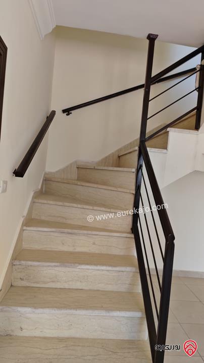 شقة دوبلكس مساحة 178م للبيع في عمان - الجبيهة