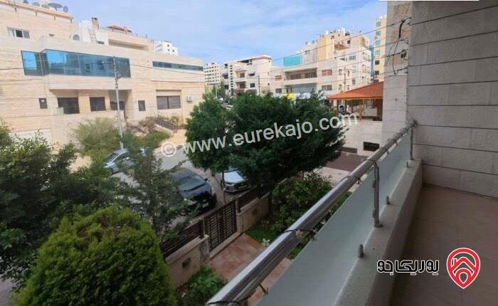 شقة مفروشة طابق اول مساحة 220م للايجار في عمان - ام السماق 