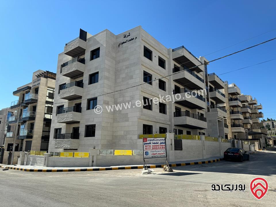 شقة طابق ثالث مساحة 160م ورف 40م وترس 150م للبيع في عمان - البنيات