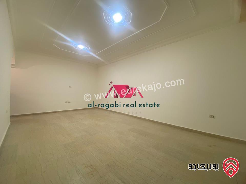 شقة فارغة شبه ارضية مساحة 165م للايجار في عمان - الرابية