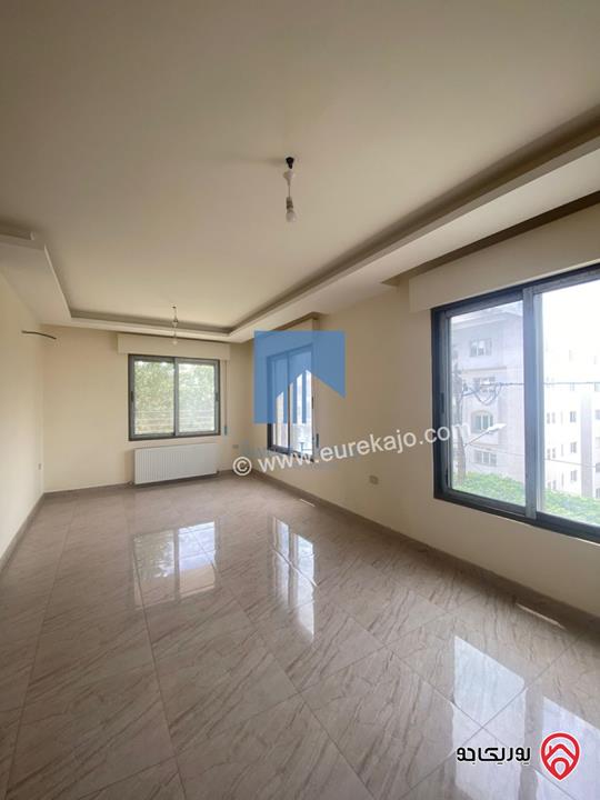 شقة طابق اول 180م تشطيب سوبر ديلوكس للبيع في عمان - الرابية