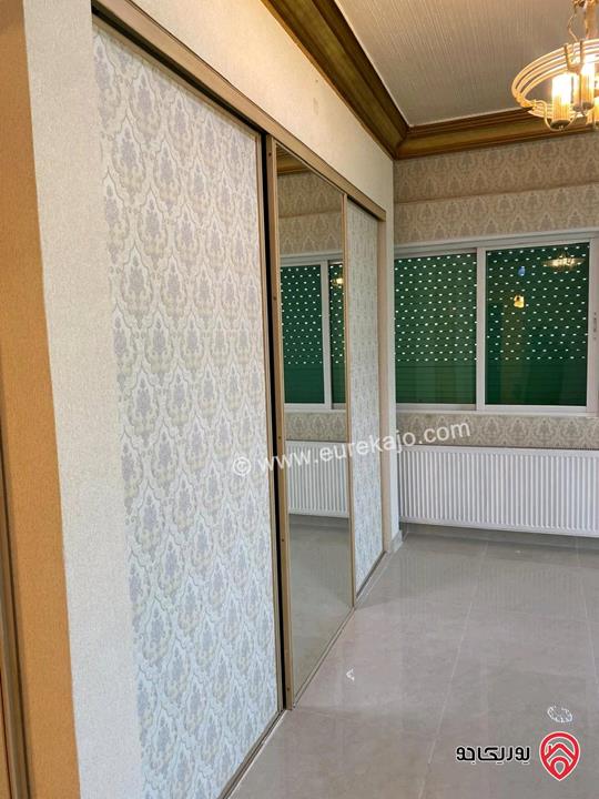 شقة طابقية ارضي معلق مساحة 350م مجددة بالكامل للبيع في عمان - عرجان