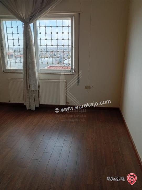 شقة فاخرة طابق أول مساحة 167م للايجار في عمان - ام اذينة