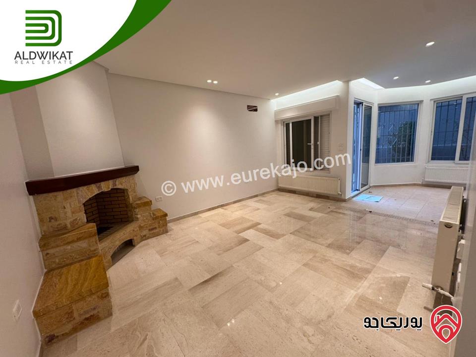 شقة فاخره ارضية للايجار في عمان - دير غبار مساحة البناء 280م ومساحة الحديقة 100م والترس 150م موقع مميز تصلح للسفارات والهيئات الدبلوماسية