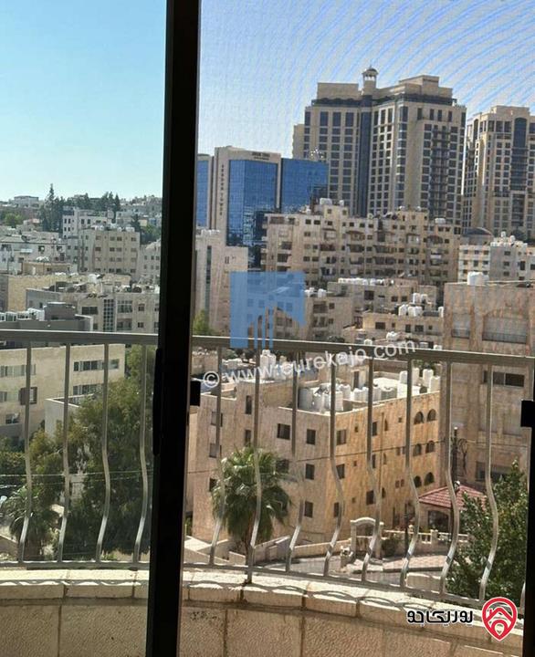 شقة فاخرة طابق ثالث 215م تشطيب سوبر ديلوكس للبيع في عمان - جبل عمان