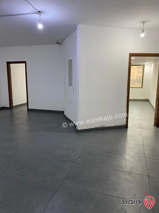 مكتب تجاري طابق أول مساحة 85م للايجار في عمان - خلدا