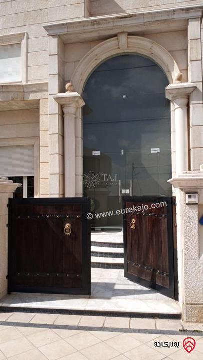 فيلا فاخرة مستقلة مساحة 1291م على أرض 961م للبيع في عمان - الظهير