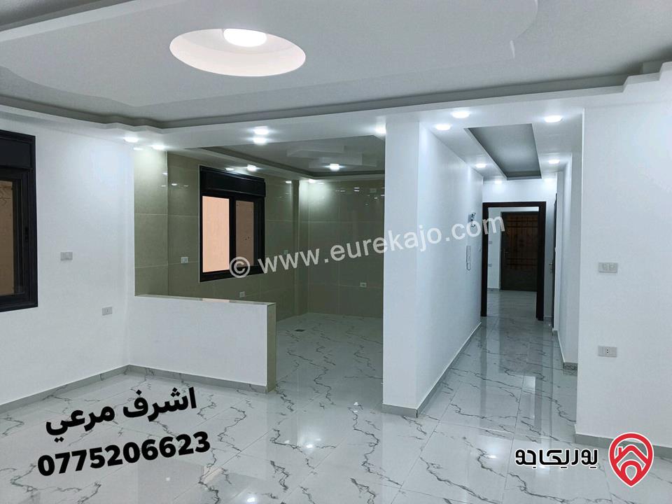 شقة طابق اول لم تسكن مساحة 140م للبيع في الزرقاء الجديدة