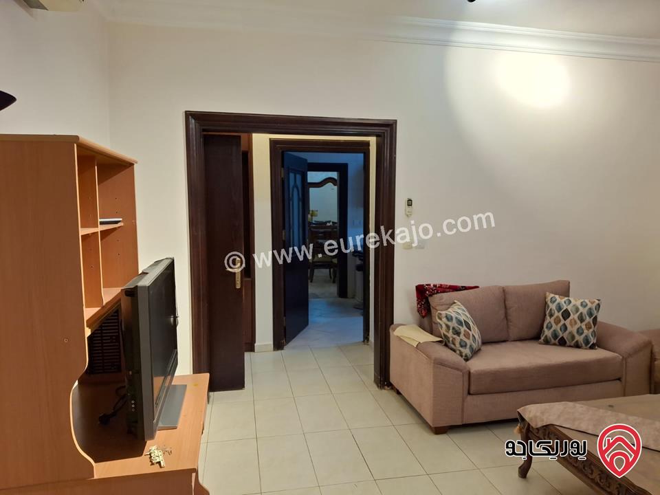 شقة أرضية مساحة 215م داخلي و 70م خارجي للبيع في عمان - عبدون