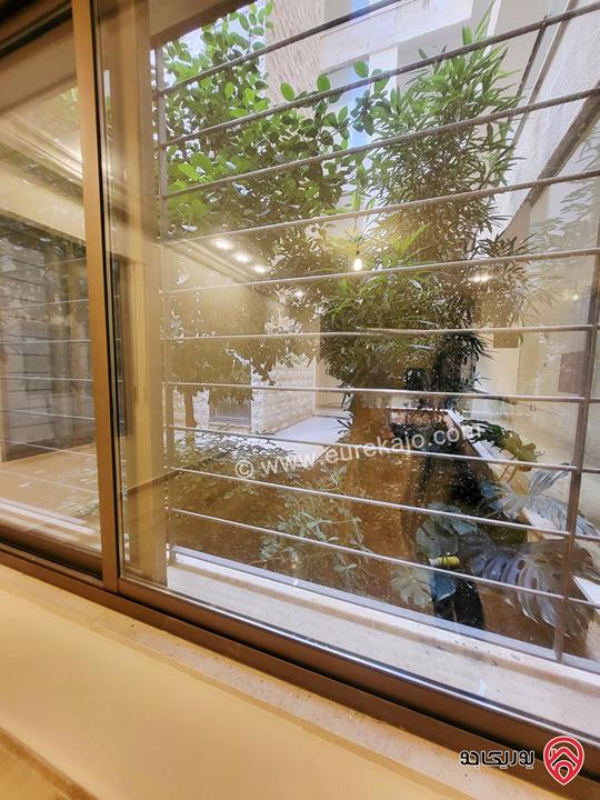 شقة مساحة 235م داخلي و 150م للبيع في عمان - الكرسي